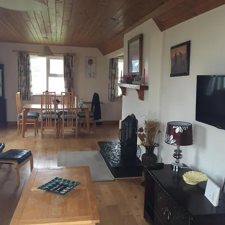 Cliff View, 2 Knockrahaderry 펜션 리스카노